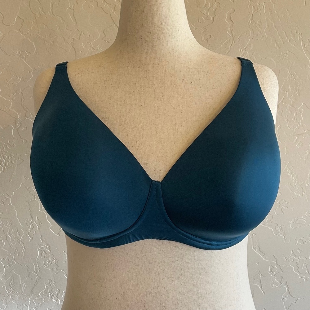 Torrid Curve 360 Back Smoothing Lightly Lined Deep V Plunge Wire-free Bra 40DDD